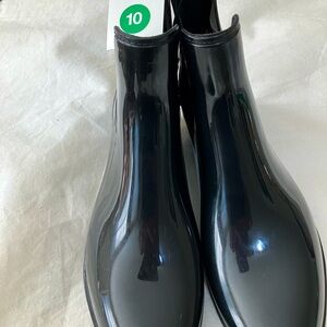 Women's Shiny Black Rain Boot's/Booties, Size 10; NWT.